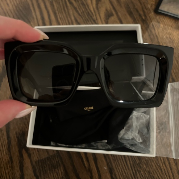 Celine Sunglasses with box, case and original tags. - Picture 6 of 6